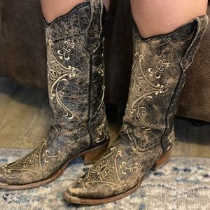 Corral boots